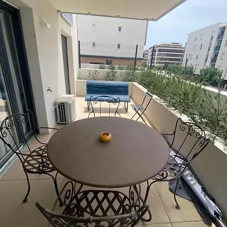 Type 2 Neuf +grande Terrasse Daire Le Lavandou