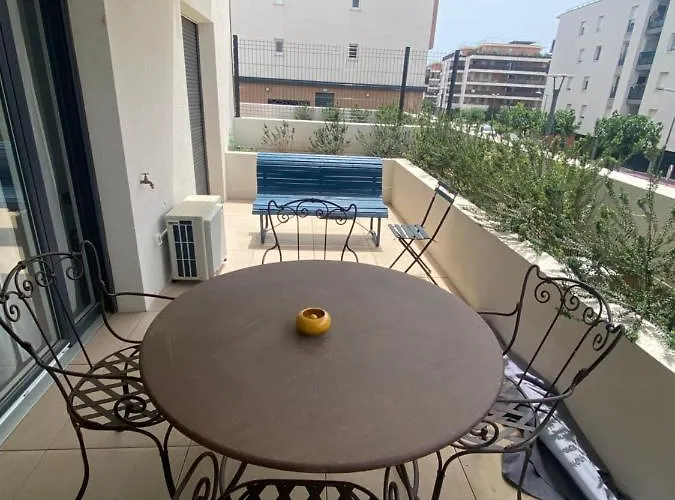 Type 2 Neuf +grande Terrasse Апартаменти Ле-Лаванду